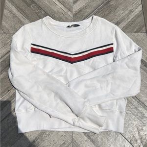 Women’s cropped Abercrombie Crewneck